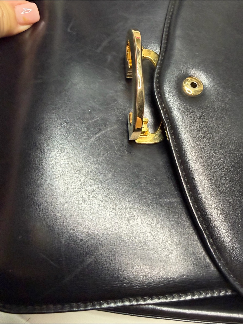 Gucci Black Leather Shoulder Bag with Gold-Tone Buckle - Picture 7 of 11